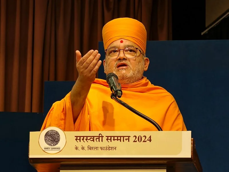 Saint Bhadreshdas bags Saraswati, Sanskrit flex