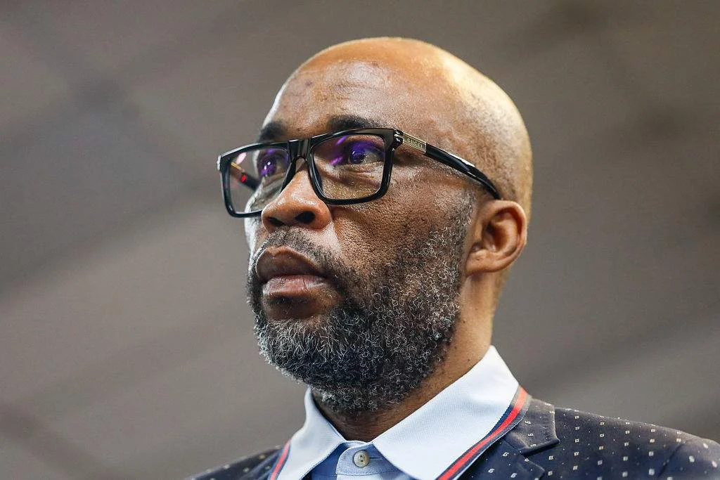 Shibiri named in R80k bribe, still in job