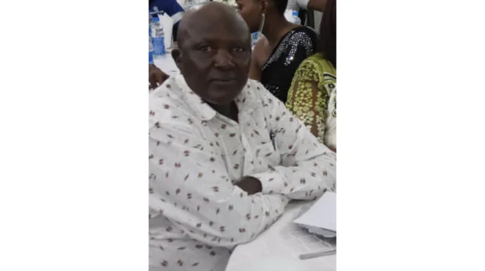Shule Shule, Beitbridge Business Icon, Dies
