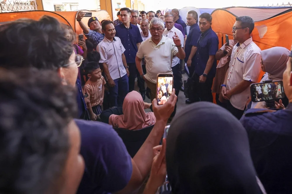 Sultan - Don’t politicise flood food delays
