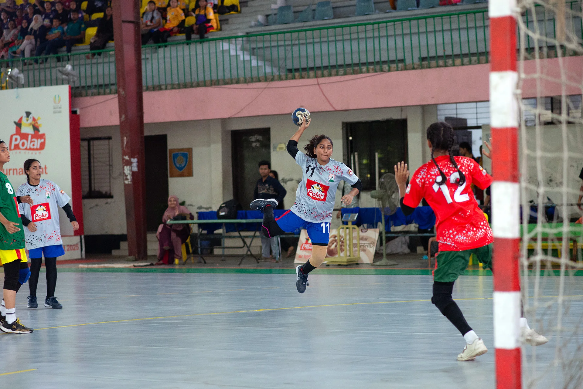 Sunnydale crushes rivals to set up handball double bid