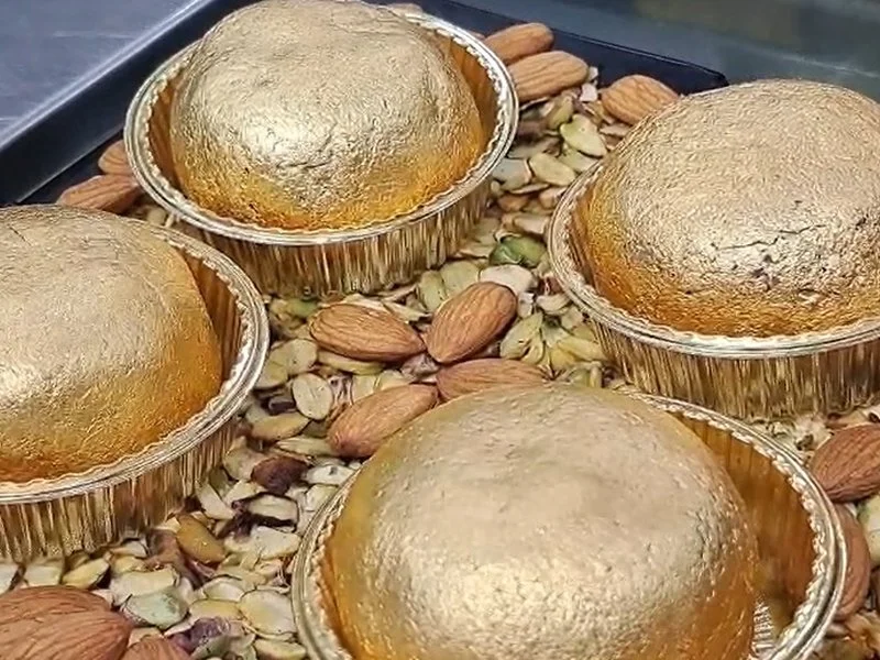 Surat's gold Ghari sells for Rs 14,000 per kg this year
