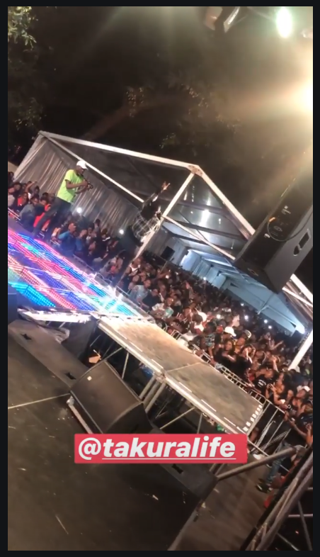 Takura Performing Live At 'The Ivyson Tour' In Harare, Zimbabwe.png
