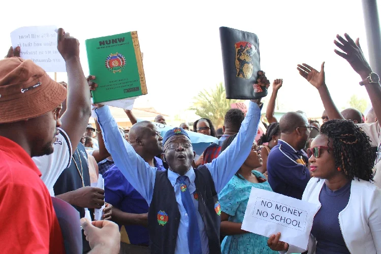 Teachers plan protest over medical aid hike