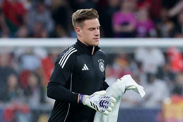 Ter Stegen frozen out by Barca while Milan eye him