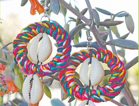 Threads, clicks, and cash—Arusha artist weaves digital gold