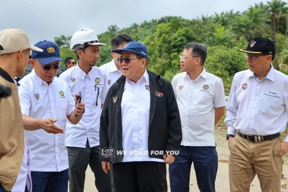 Uggah drags the Sarawak Ulu Pandan road saga, flood strangles Sebauh