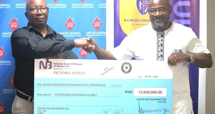 UGI's Mwenechanya gives K15m cheque to KUHeS