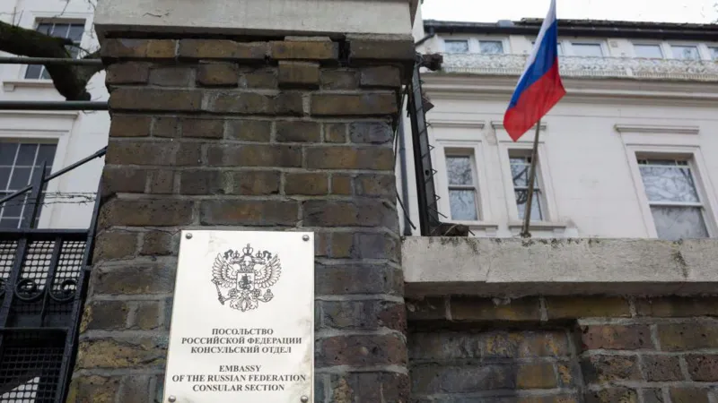 UK Expels Russian Diplomat in Tit for Tat Spat