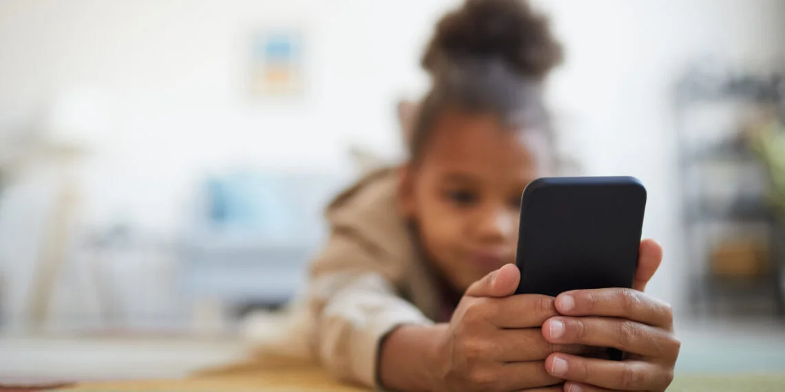 Virginia’s teen social media limit delayed, parents still hold the reins