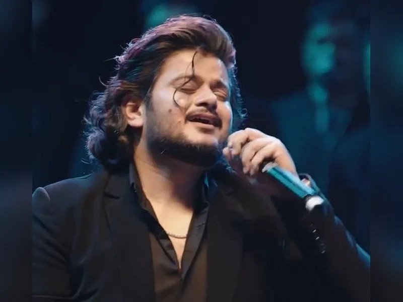 Vishal Mishra drops Kya Bataun Tujhe from debut album Pagalpan