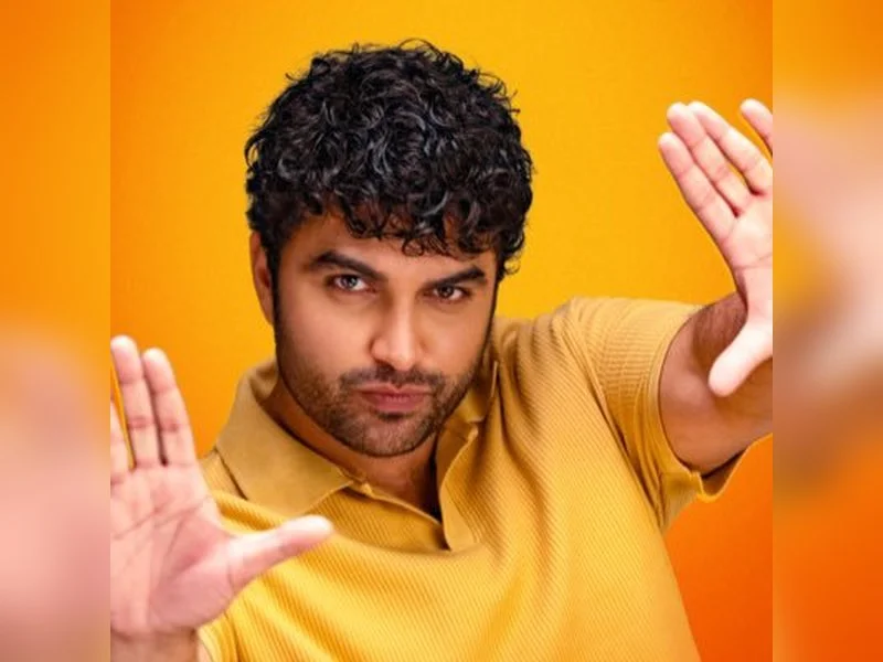 Vishwak Sen claps back at Sivaji’s saree sermon