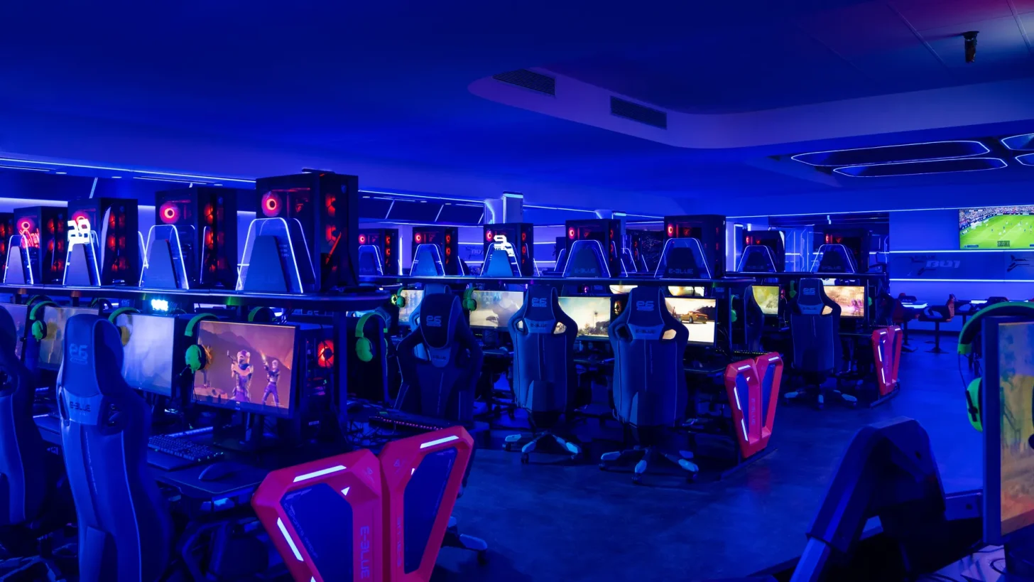 Wangyu Esports chases 1000 FPS dream, AMD Ryzen X3D floods China cafes