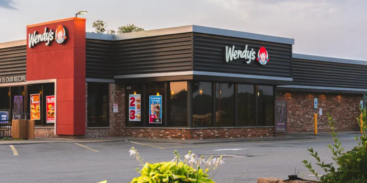 Wendy's to shut 300 US sites, Ken Cook says