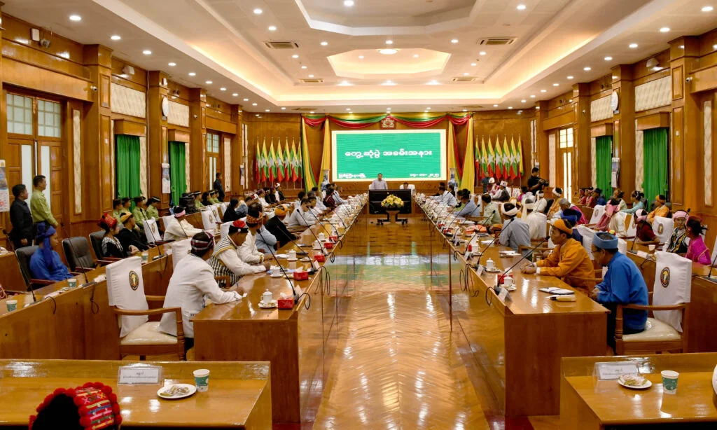 Yar Pyae meets ethnic groups in Myitkyina