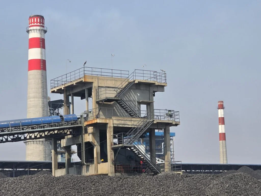 Zhongjin Heli rains cash, smoke, and cement on Hwange
