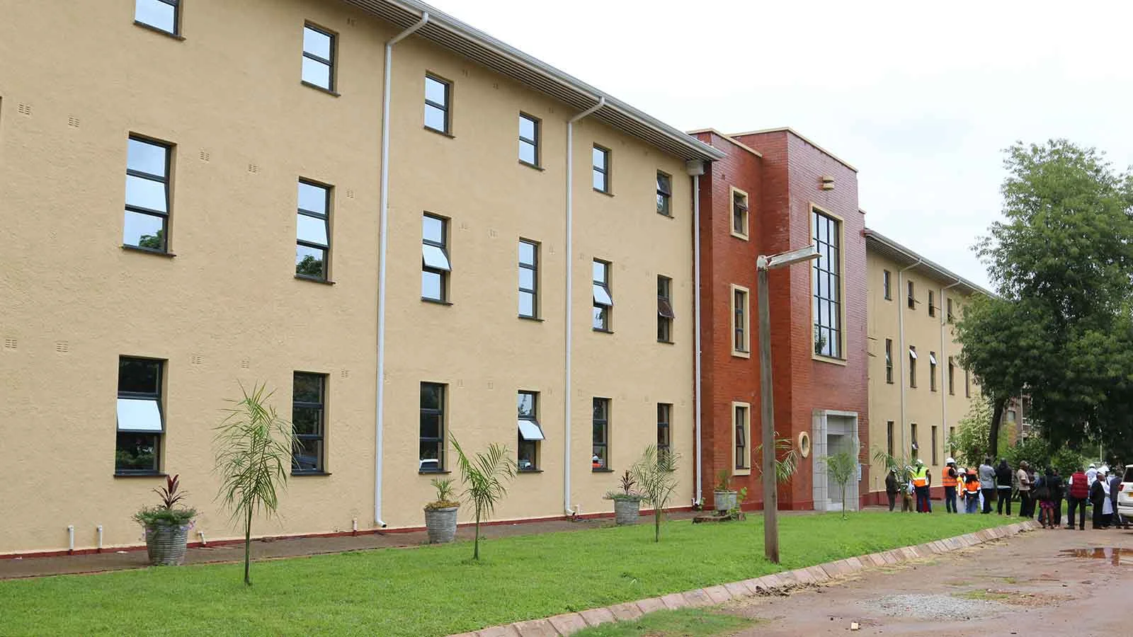 Zimbabwe hospital preps fancy suites for nurses who finally get beds