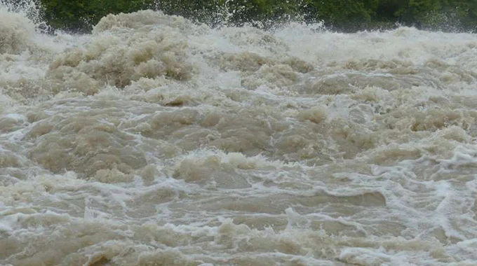 ZRP rescues woman stranded in Mutirikwi River