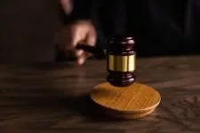 UK landlady gives tenant 14 days for 3850 dollars.webp