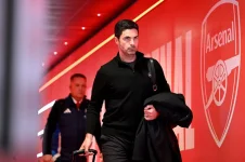 Arsenal Flops at Home, Title Hopes Take a Hit.webp
