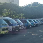 Geza Stayaway Bombs Workers Swarm Banks.webp