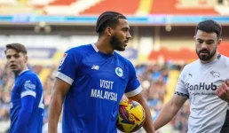 Zimbabwe Fans Go Crazy as Rinomhota Bags Cardiff Award.webp