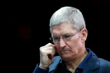Apple Fears Trade War Will Jack Up iPhone Prices.webp