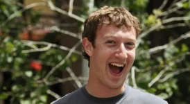 Zuckerberg Roasts Tim Cook While Hailing Google.webp