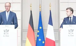 Merkel's Successor Sets Sights on Ukraine Peace.webp