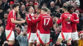 Red Devils Panic as West Ham Loom at Old Trafford.webp