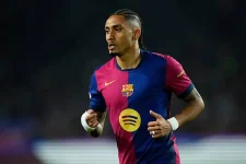 Rafinha Ditches Dream Move to Stay at Barca.webp