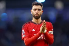 Fernandes Agent Follows Al Hilal Sends Saudi Rumors.webp