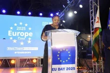 EU Cash Floods Zimbabwe as Trade Skyrockets.webp