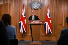 Starmer to Axe Visas and Halt Migrant Surge.webp