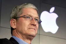 Trump Threatens Apple with 25 Percent iPhone Tariff.webp