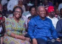 Mahama Fires Up CEOs to Slash Prices After Cedi Rally.webp