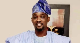 Thugs Pummel Pasuma Convoy in Osun Chaos.webp