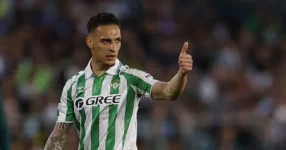 Real Betis Want to Keep Antony for Just 38M.webp
