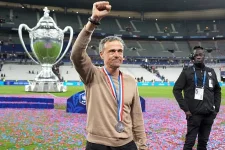Enrique Hypes PSG for Champions League Glory.webp