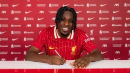 Frimpong Arrives at Liverpool in Blockbuster Switch.webp