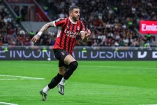 Milan Walks Away from Walker Deal City Scrambles.webp