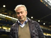 UK Set to Drag Abramovich to Court Over Chelsea Cash.webp
