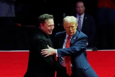 Musk Trump Feud Tanks Tesla Shares.webp