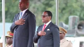 Mozambique President Throws Cash Lifeline to Malawi.webp
