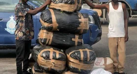 Mob Almost Burns Thief as Cops Nab 11 Sacks of Drugs.webp