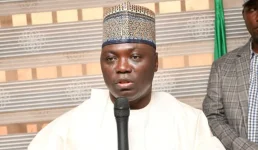 Taraba Governor Tells NYSC Corps to Grow or Go.webp