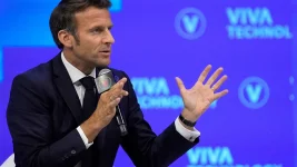 Macron Courts TSMC Samsung for 2nm French Chips.webp
