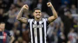 Bruno Guimaraes snubs Saudi millions stays at Newcastle.webp