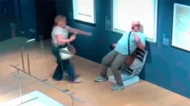 Tourist Smashes Swarovski Van Gogh Chair in Verona.webp