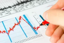 Palantir Stock Soaring High But Poised to Crash.webp